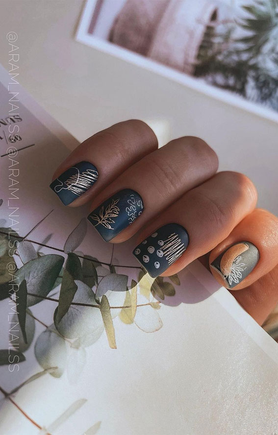 Cute Fall Nails To Help You Get Ready for Autumn Manicure : Dark Blue Fall Short Nails 