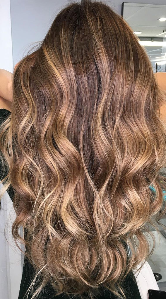 39 Best Autumn Hair Colours  & Styles For 2021 : Honey dipped balayage