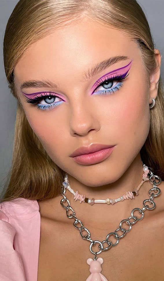 34 Creative Eyeshadow looks that are wearable : Berry Pink and Blue Eyeshadow