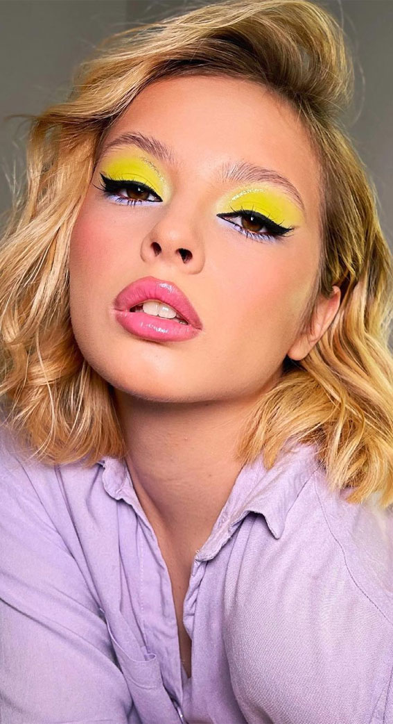 34 Creative Eyeshadow Looks That’re Wearable : Neon Yellow Eyeshadow