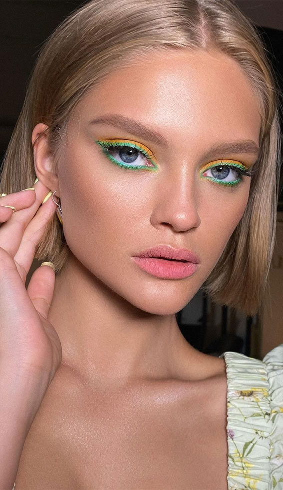 34 Creative Eyeshadow Looks That’re Wearable : Green and Peach Eyeshadow Colour Combo
