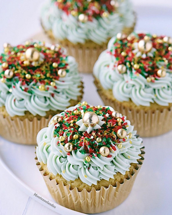 Festive Cupcakes to Add to Your Holiday Table : Merry and Bright and Gold Glittery Sugar Cupcakes