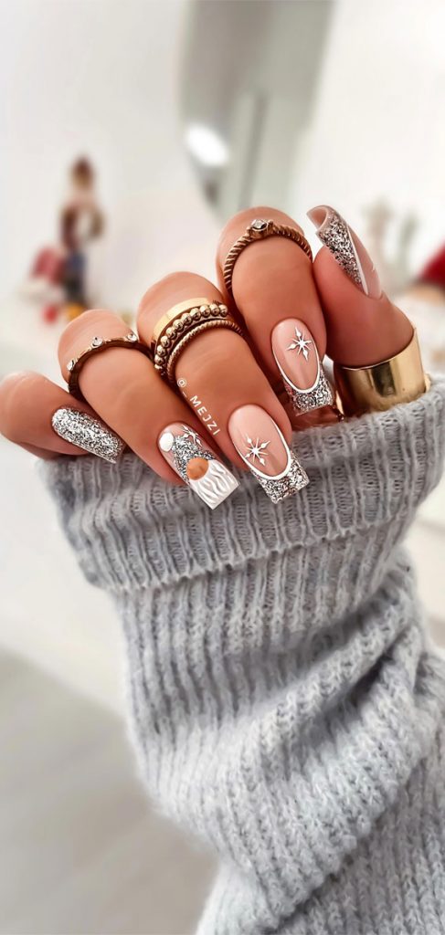 30+ Christmas and Holiday Nail Designs for Every Taste : Snowflake ...
