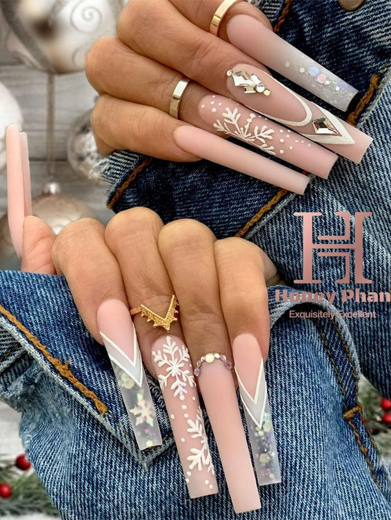 25 Pretty Holiday Nail Art Designs 2021 : Matte Nude Glam Festive Nails