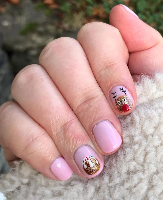 30+ Christmas and Holiday Nail Designs for Every Taste :  Glitter Christmas Pudding & Rudolph Nails