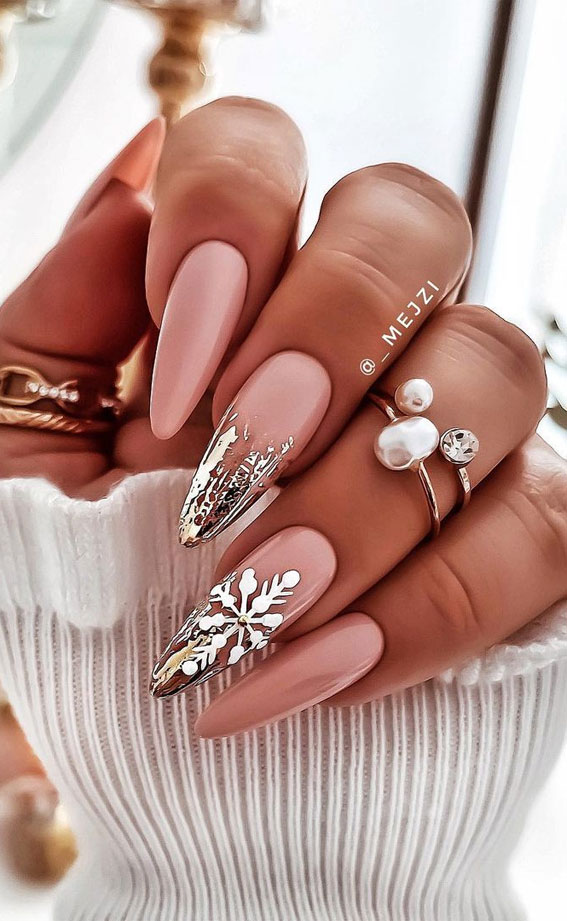 25 Pretty Holiday Nail Art Designs 2021 : Snowflake Nude Christmas Nails with Metallic Finishes