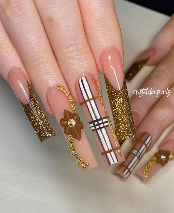 Cute plaid nail designs for autumn 2021 : Plaid brown glitter french tips