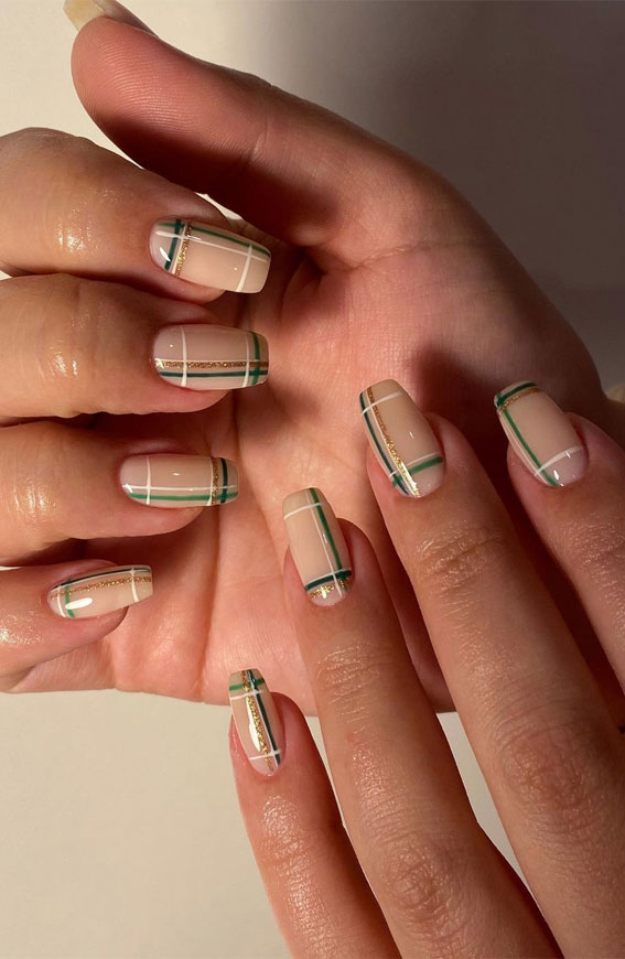 green and gold plaid nails, plaid nail designs, plaid nails 2021, tartan nails, nude tartan nails, plaid nail designs