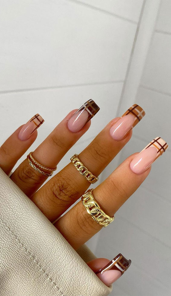 Cute plaid nail designs for autumn 2021 : Brown Tartan Tip Nails
