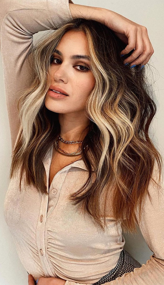 36 Chic Winter Hair Colour Ideas & Styles For 2021 : Face Framing 90’s vibes 