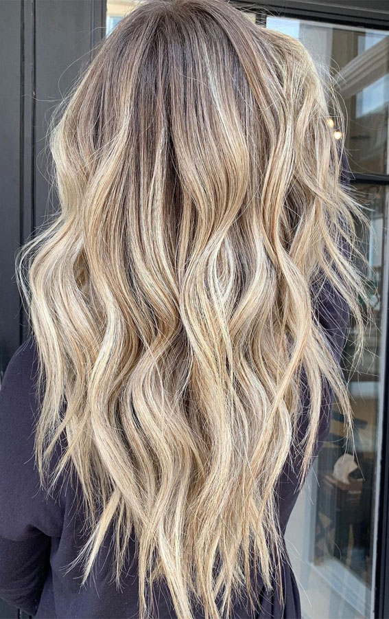 36 Chic Winter Hair Colour Ideas & Styles For 2021 : Blonde Relaxed Waves