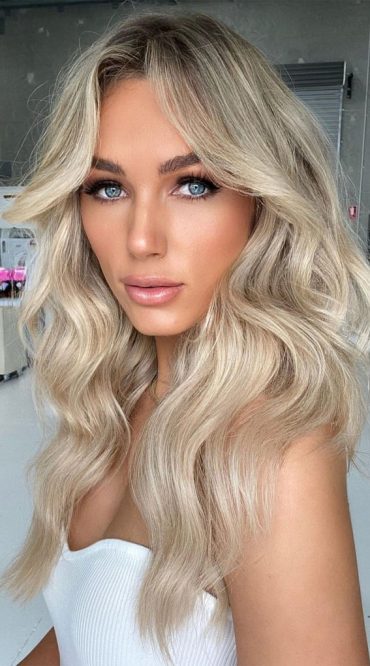 38 Best Hair Colour Trends 2022 That'll Be Big : Blonde Chameleon Shade