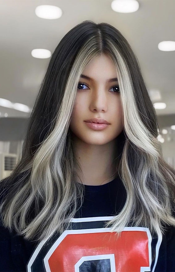 38 Best Hair Colour Trends 2022 That'll Be Big : High Contrast Face Framing