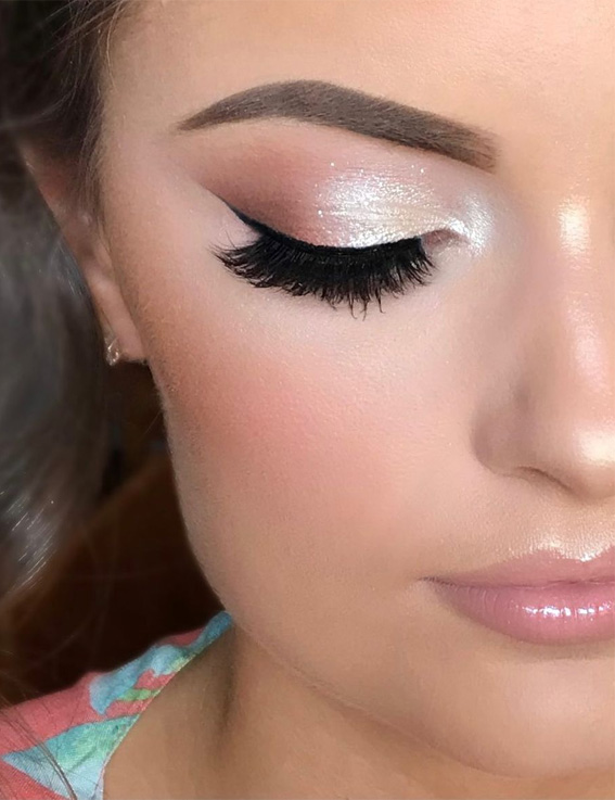 Best Wedding Makeup Ideas For Sparkly Eyeshadow Nude Lips