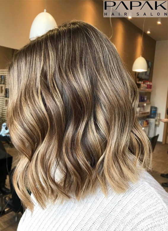 dirty blonde ombre, sandy dirty blonde, natural dirty blonde hair, dirty blonde hair, dirty blonde hair medium length, dirty blonde hair color ideas 2022, dark blonde hair, dirty blonde hair colors 2022, hair color ideas 2022, dirty blonde hair ideas