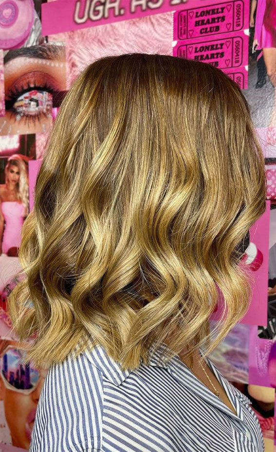 30+ Honey Blonde Hair Color Ideas : Soft Balayage Lob Hairstyle