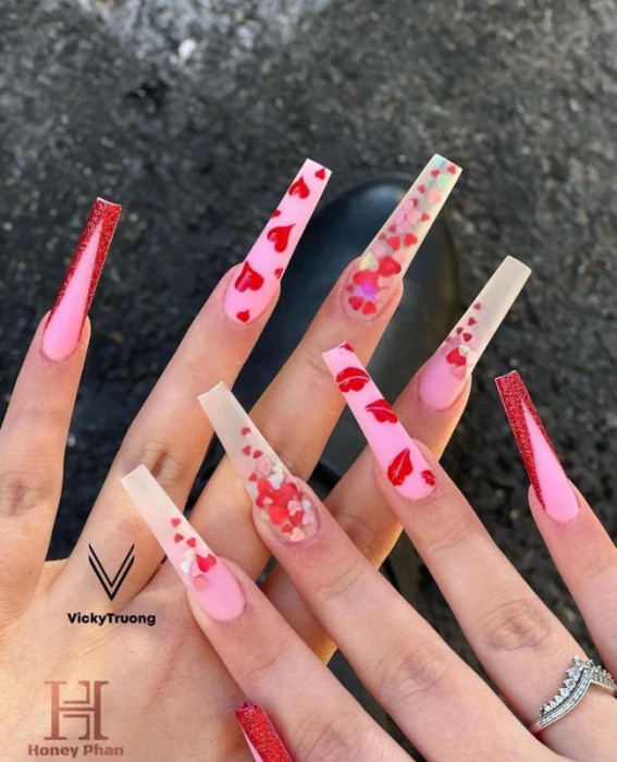 42 Cute Valentine’s Day Nails for 2022 : Mix n Match Red Kisses+Heart Nails
