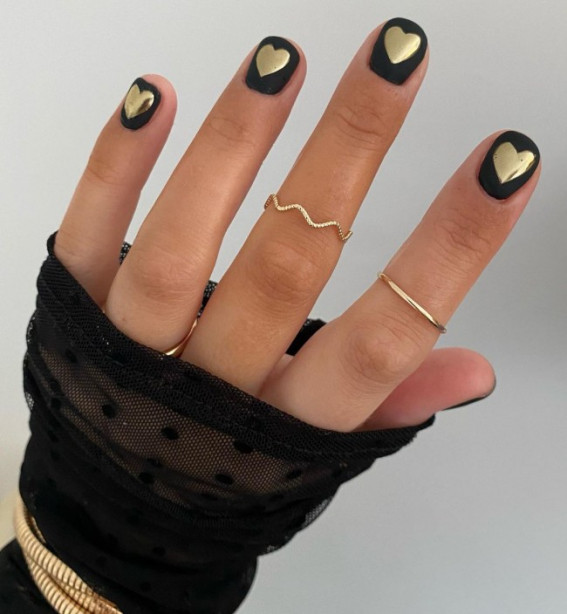 42 Cute Valentine’s Day Nails for 2022 : Black Short Nails with Gold Hearts