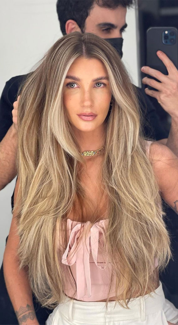 40 Hair Colour Ideas That You Should Try in 2022 : Honey Blonde on Brown Hair