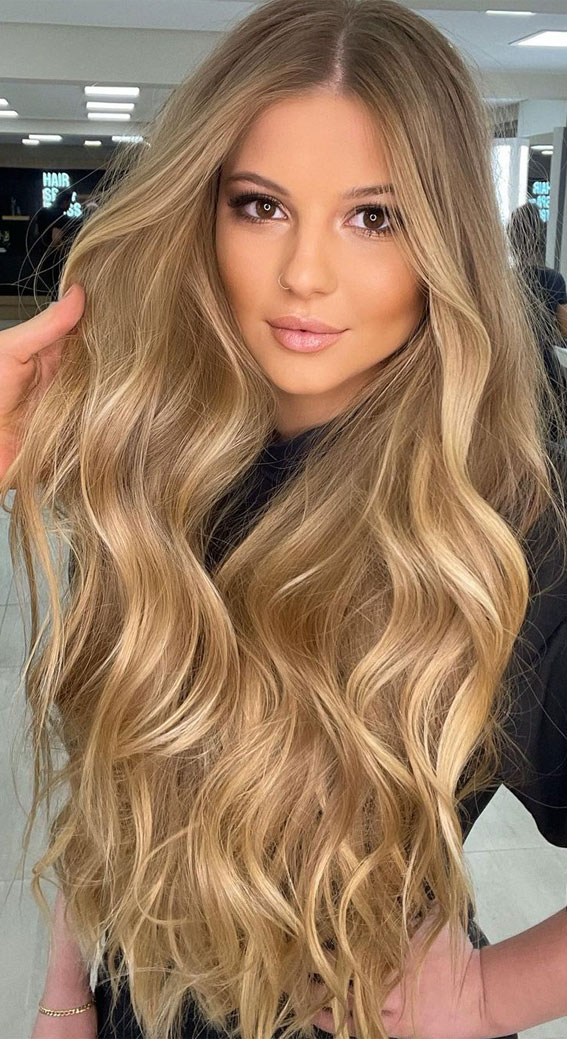 40 Hair Colour Ideas That You Should Try in 2022 : Golden Honey Balayage Long Hair