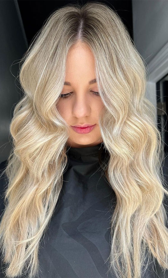 40 Hair Colour Ideas That You Should Try in 2022 : Lived In Blonde with Waves