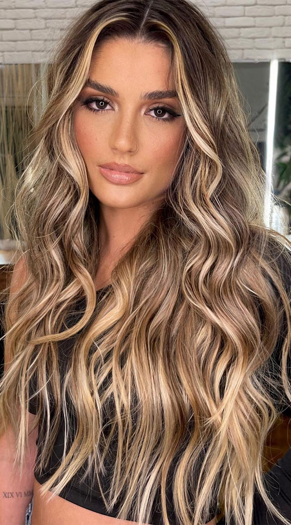 warm beige ombre hair, beige blonde ombre hair, hair color ideas, hair color trends