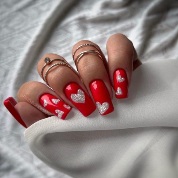 42 Insanely Cute Valentine's Day Nails : Silver Red Nails
