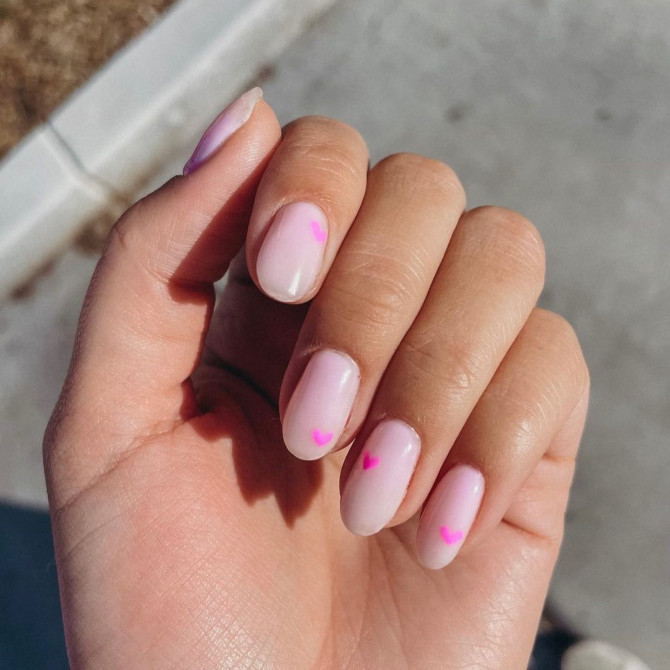 40 Best Valentine’s Day Nail Designs : Gradient Tiny Pink Heart Nails