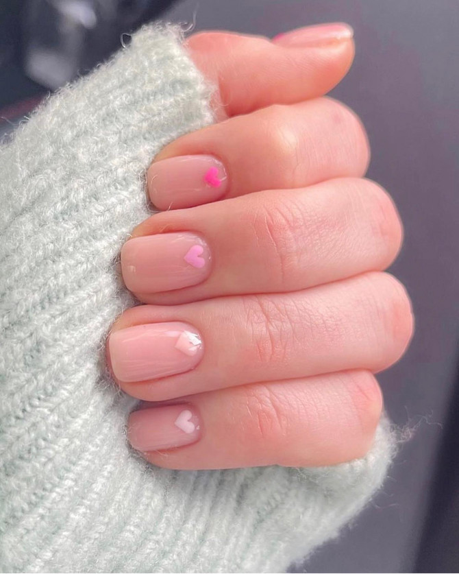 40 Best Valentine’s Day Nail Designs : Heart Gradient in Pink Natural Nails