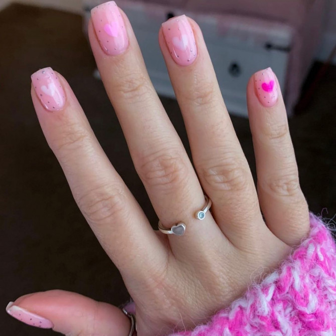40 Best Valentine’s Day Nail Designs : Pink Heart & Tiny Gold Dots