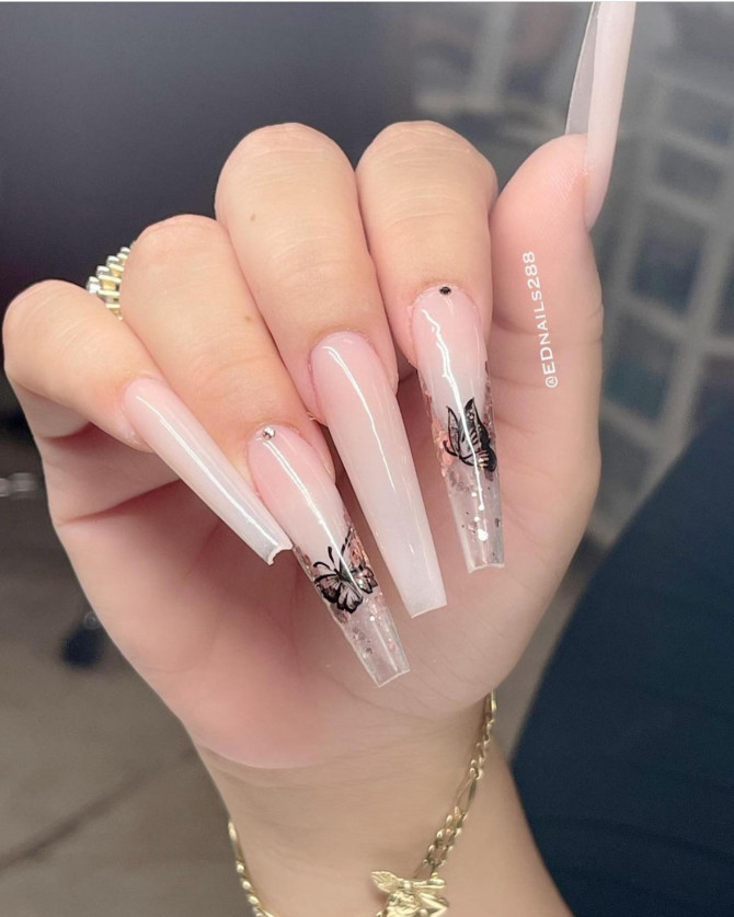 spring nails, nail trends 2022, korean nail trends 2022, spring 2022 nail trends, floral nail designs, spring flower nail designs, soft girl aesthetic nails