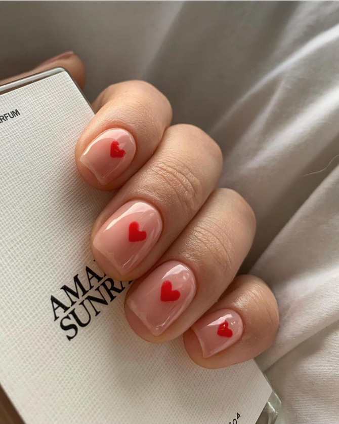 42 Insanely Cute Valentine’s Day Nails : Red Heart Natural Nails