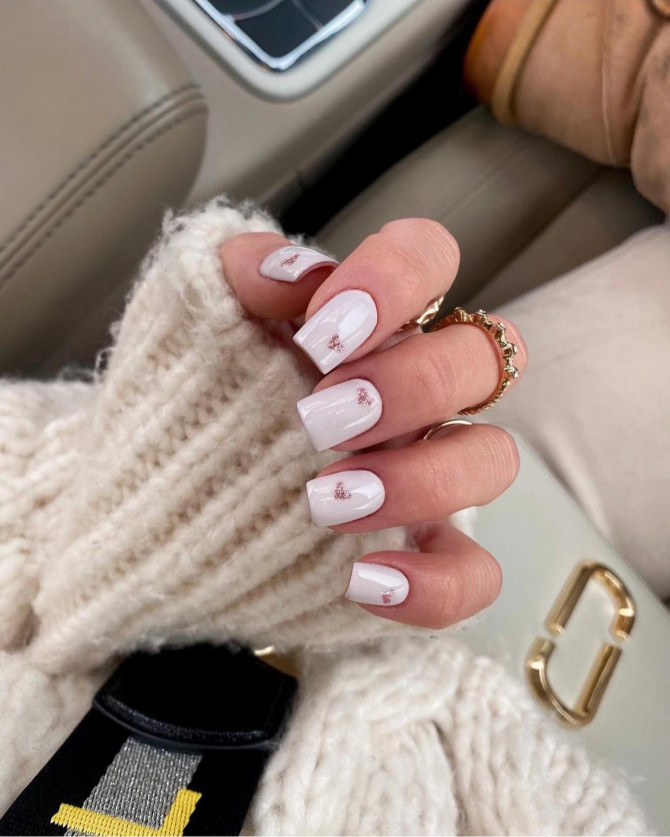 The 35 Cute Valentine’s Day Nails : White Square Nails