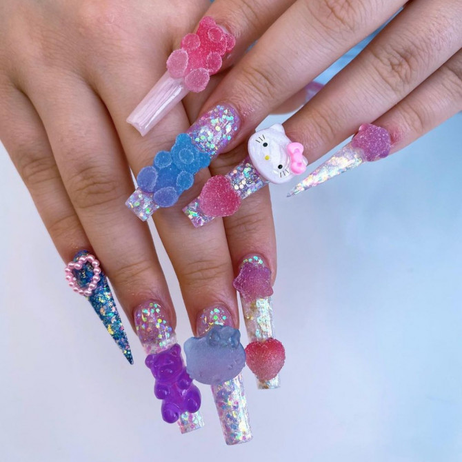 Amazon.com: FOAMEE Cute Press on Nails Long Coffin Fake Nails Glitter  Sequins Glue on Artificial Nails Rhinestones Glossy False Nails for Women :  Beauty & Personal Care