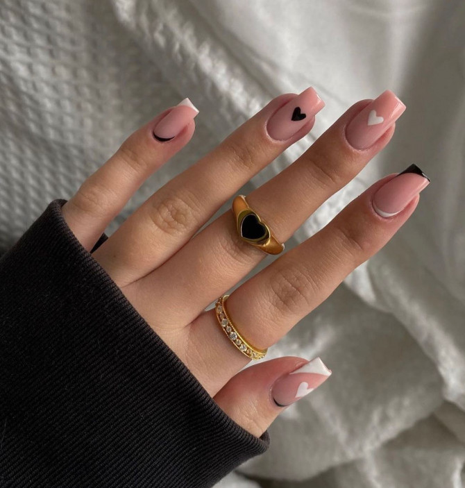 40 Best Valentine’s Day Nail Designs : Black and White Nude Nails