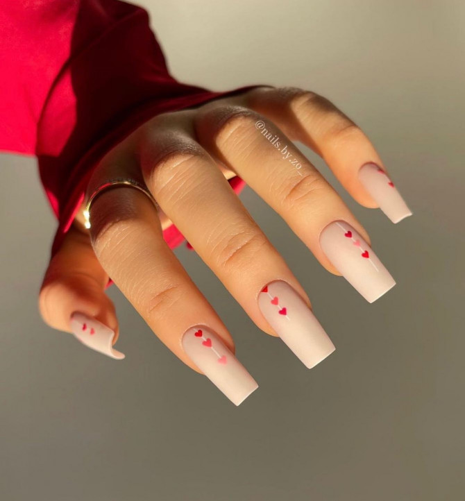 42 Insanely Cute Valentine’s Day Nails : Tiny Heart Nude Square Nails
