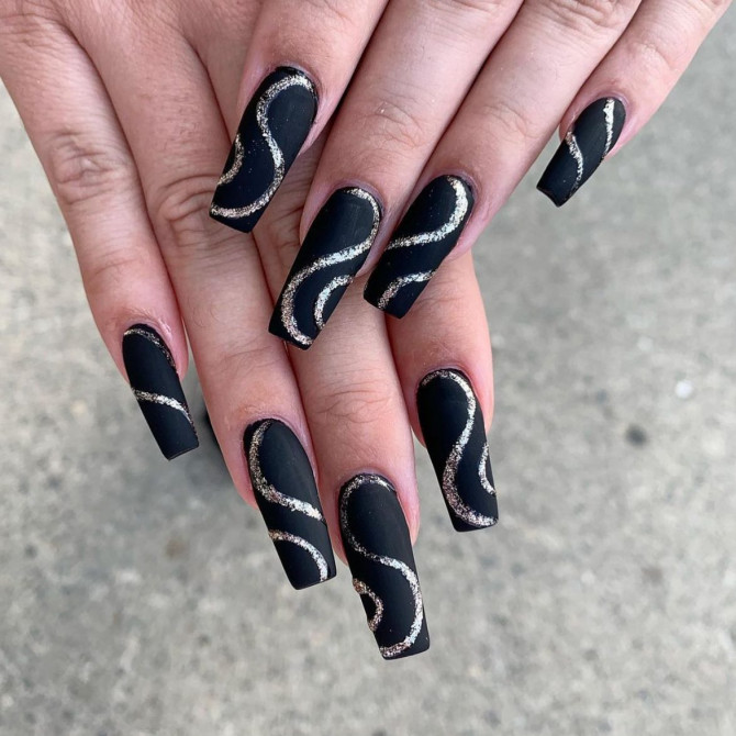 30 Best Black Nail Designs For 2022 : Gold Swirl Acrylic Nail Design