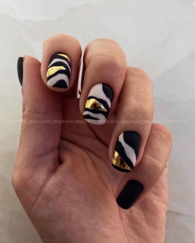 30 Best Black Nail Designs For 2022 : Black and White Zebra Short Nails