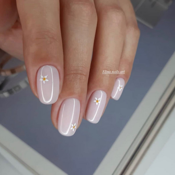 41 Best Spring Nails For 2022 : Floral Nude Pink Nail Design
