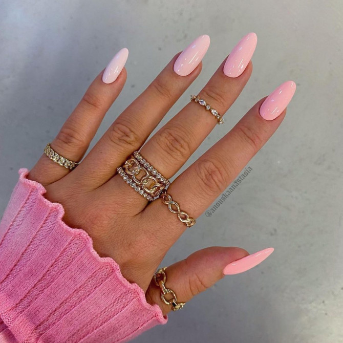 41 Best Spring Nails For 2022 : Gradient Pink Nails