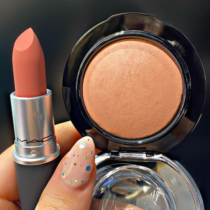 25 Mac Lipstick Swatches 2022 – Mull it Over Mac Lipstick & Naturally Flawless