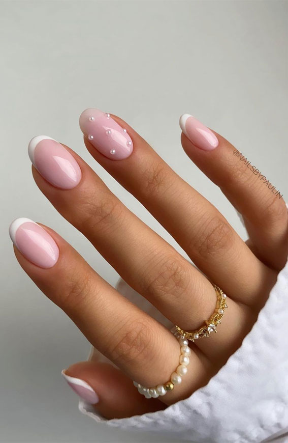 45 Trendy Spring Nails That’ll See Everywhere : Classic French & Pearl Nails