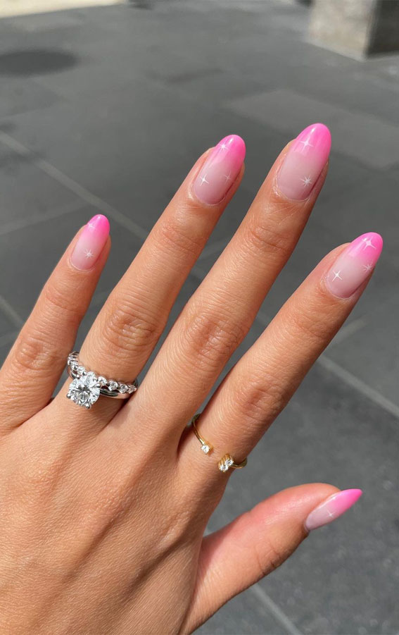 45 Trendy Spring Nails That’ll See Everywhere : Gradient Pink Tip Nails