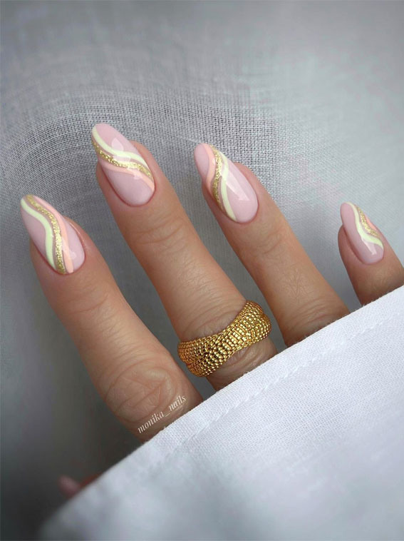 45 Trendy Spring Nails That’ll See Everywhere : Pastel & Glitter Swirl Nails