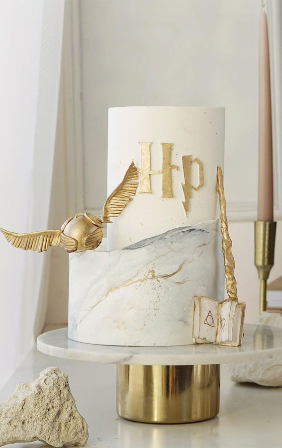 30 Harry Potter Birthday Cake Ideas : Marble Cake + Golden Snitch
