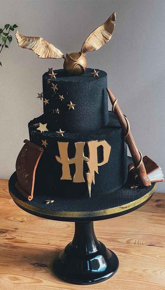 Magical Harry Potter Cake - | Harry Potter Cake