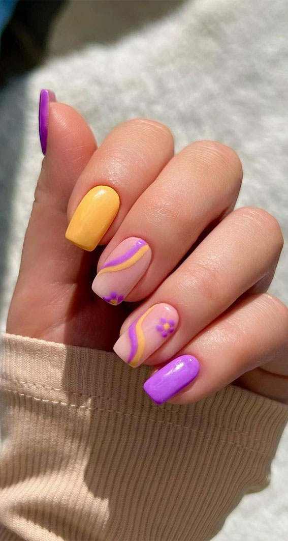 50 Trendy Summer Nail Colours & Designs : Soft Purple and Yellow Short Nails
