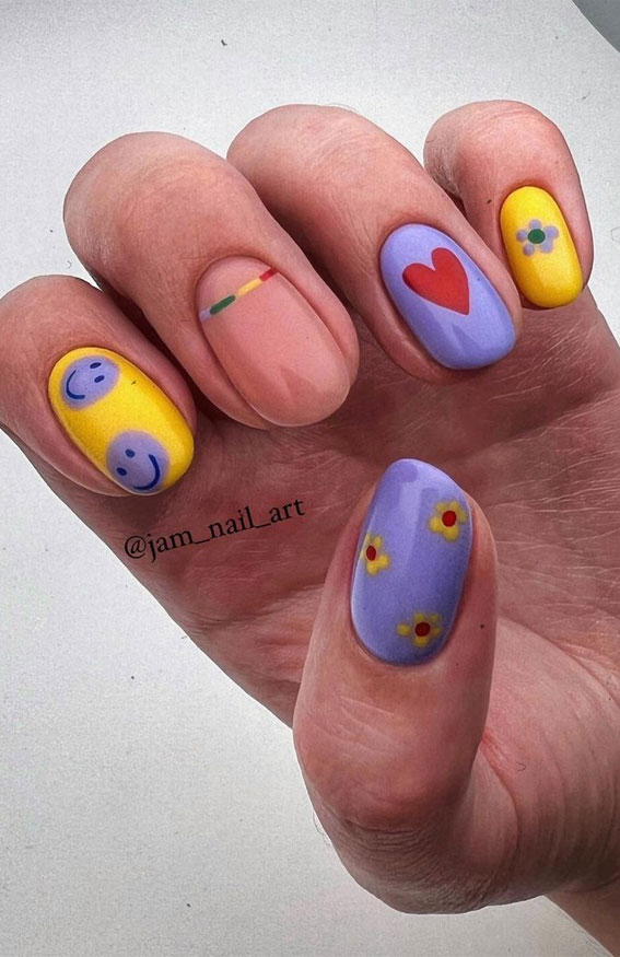 50 Trendy Summer Nail Colours & Designs : Lavender and Yellow Combo Nails