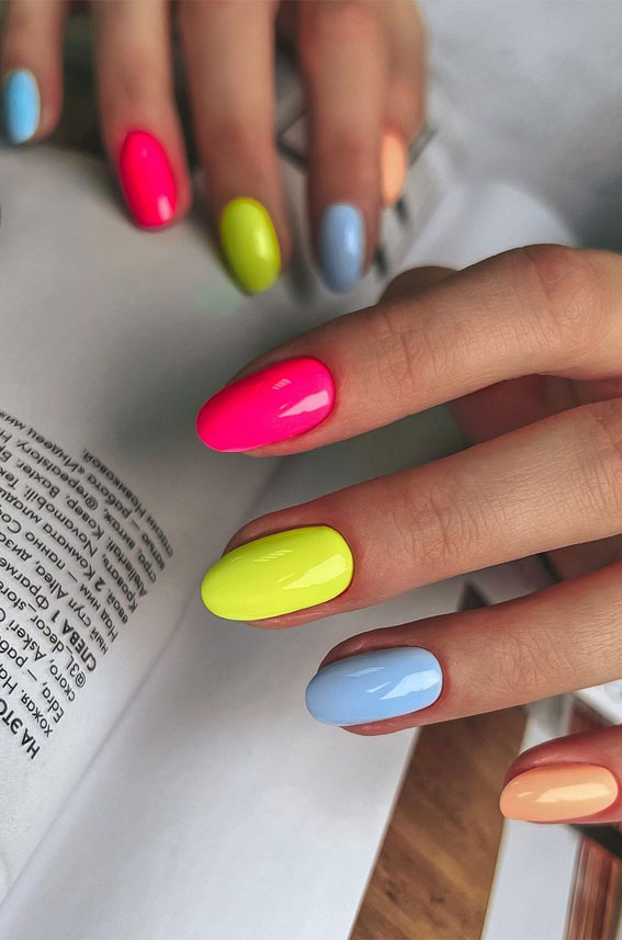 50 Trendy Summer Nail Colours & Designs : Soft To Bright Colour Nails