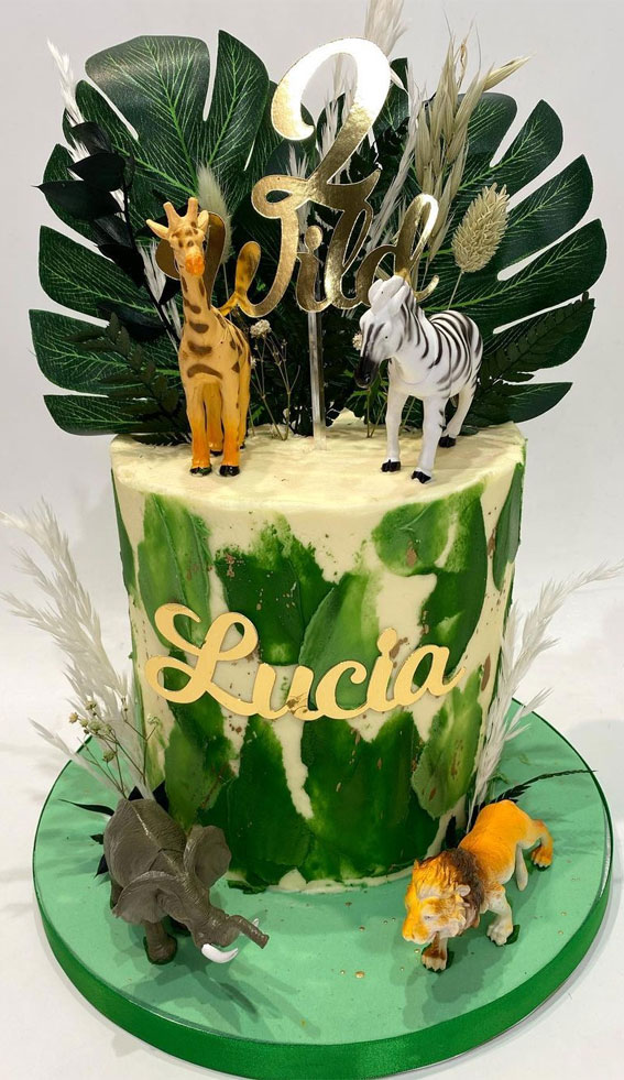 34 Two Wild Birthday Cake Ideas : Green Cake Topped with Tropical Leaves